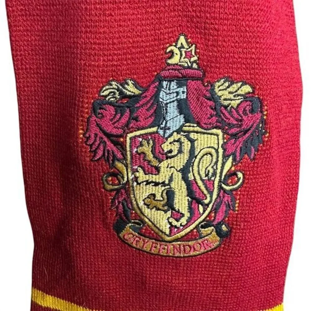 The Wizarding World of Harry Potter Gryffindor Scarf - Universal Studios Orlando